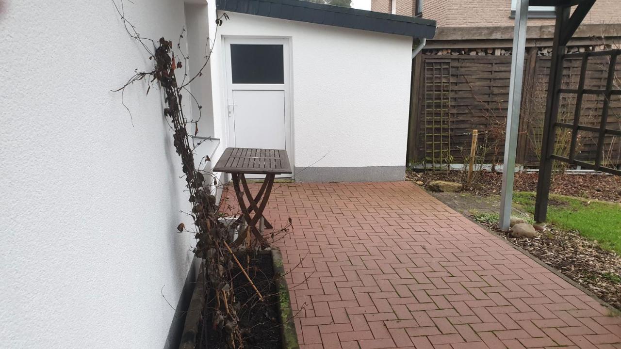 Ferienwohnung Mit Terrasse, Kostenloses Wlan, Parkplatz Bad Oeynhausen Exterior photo